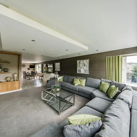 Pensjonat Carus House @ Carus *