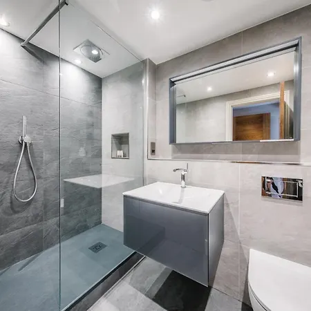 Carus House @ Carus ケンダル